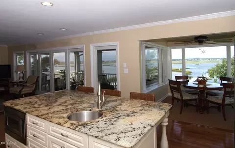 410 Cape Emerald Ct, Emerald Isle, NC 28594 photo 9