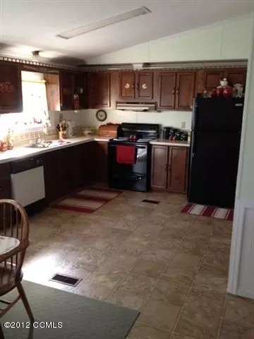 696 Straits Rd, Gloucester, NC 28528 photo 2