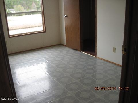 212 Mckae Dr, Gloucester, NC 28528 photo 5