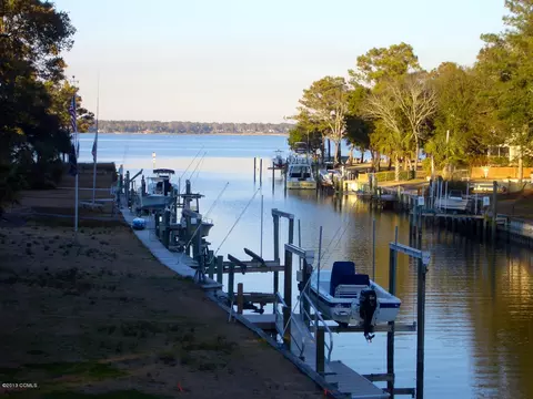 108 Arborvitae Ct, Pine Knoll Shores, NC 28512 photo 1