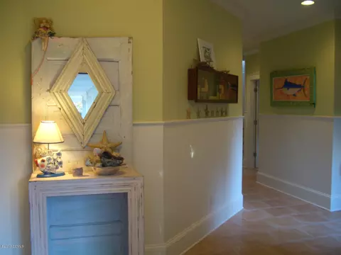 108 Arborvitae Ct, Pine Knoll Shores, NC 28512 photo 5