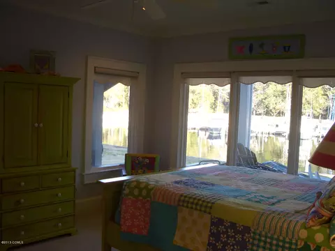 108 Arborvitae Ct, Pine Knoll Shores, NC 28512 photo 40