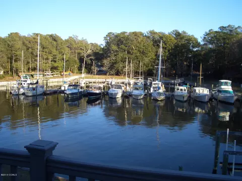 108 Arborvitae Ct, Pine Knoll Shores, NC 28512 photo 18