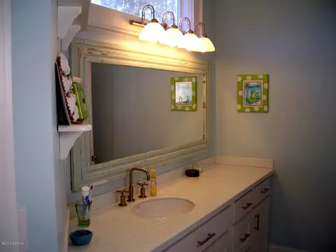 108 Arborvitae Ct, Pine Knoll Shores, NC 28512 photo 7