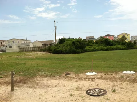 122 E Bogue Blvd, Atlantic Beach, NC 28512 photo 1