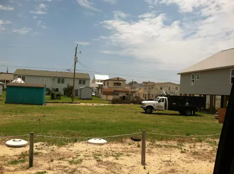 122 E Bogue Blvd, Atlantic Beach, NC 28512 photo 4