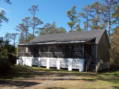 226 Community Rd, Davis, NC 28524 photo 1