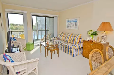 2111 Fort Macon Rd W #121 DUNESCAPE, Atlantic Beach, NC 28512 photo 2
