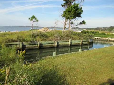 470 Seashore Dr, Atlantic, NC 28511 photo 4