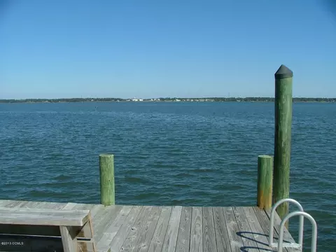 190 Oakleaf, Pine Knoll Shores, NC 28512 photo 24