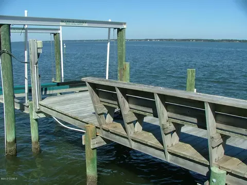 190 Oakleaf, Pine Knoll Shores, NC 28512 photo 23