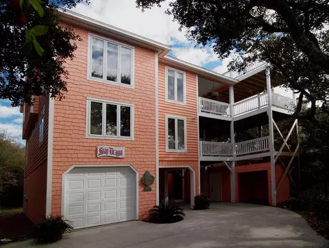 104 Stuart Ave, Emerald Isle, NC 28594 photo 2