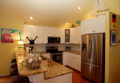 104 Stuart Ave, Emerald Isle, NC 28594 photo 9