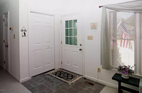 212 Windjammer E, Emerald Isle, NC 28594 photo 2