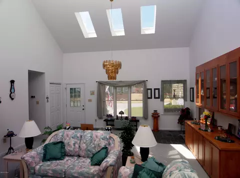 212 Windjammer E, Emerald Isle, NC 28594 photo 3
