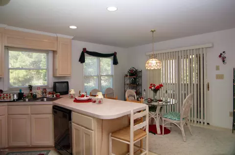 212 Windjammer E, Emerald Isle, NC 28594 photo 8