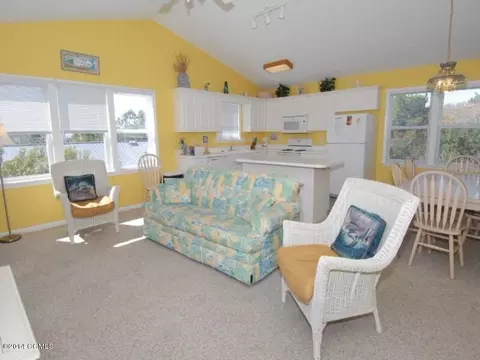 109 Shell Dr, Emerald Isle, NC 28594 photo 3