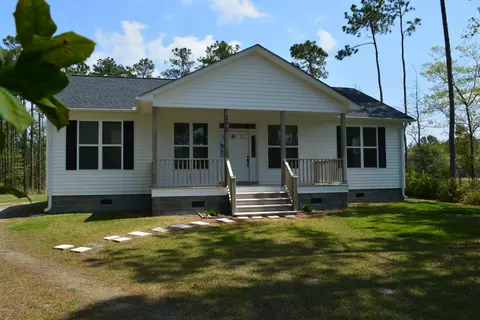 202 Thompson Field Cir, Gloucester, NC 28528 photo 1