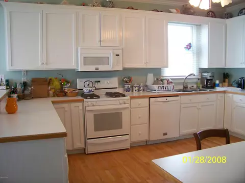 207 Brown St, Marshallberg, NC 28553 photo 4