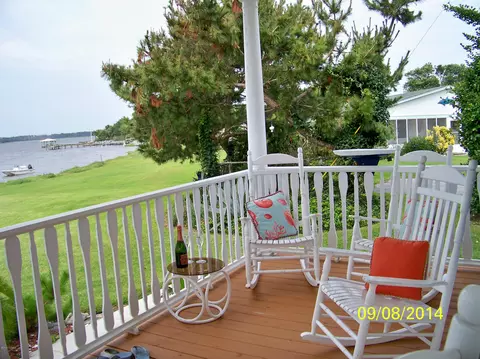 207 Brown St, Marshallberg, NC 28553 photo 2