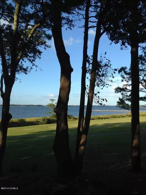 126 Oakleaf Dr, Pine Knoll Shores, NC 28512 photo 2