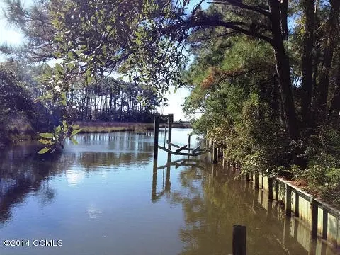 214 Seashore Dr, Atlantic, NC 28511 photo 4