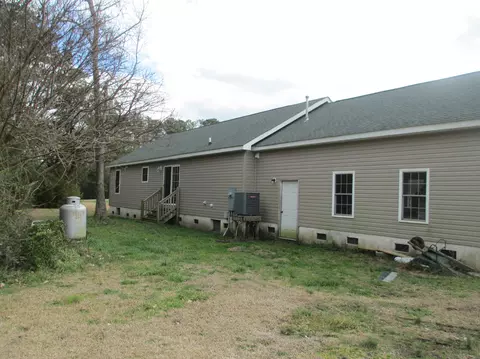 401 Pigott Rd, Gloucester, NC 28528 photo 2