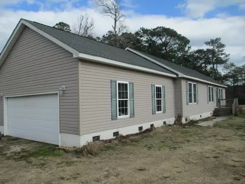 401 Pigott Rd, Gloucester, NC 28528 photo 1