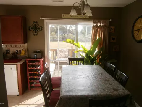 102 Swingbridge Dr, Stella, NC 28582 photo 9