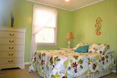 136 Salter Path Rd, Pine Knoll Shores, NC 28512 photo 8