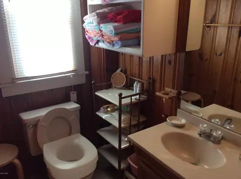 109 Boardwalk Dr E, Atlantic Beach, NC 28512 photo 11