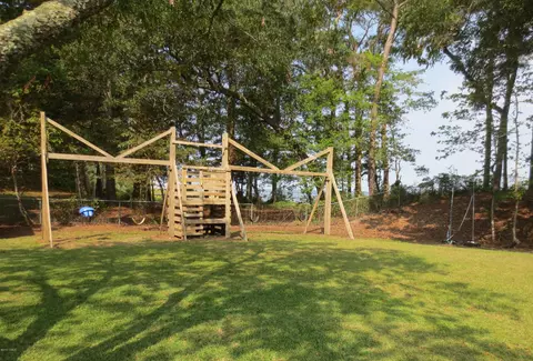 113 Willow Rd, Pine Knoll Shores, NC 28512 photo 33