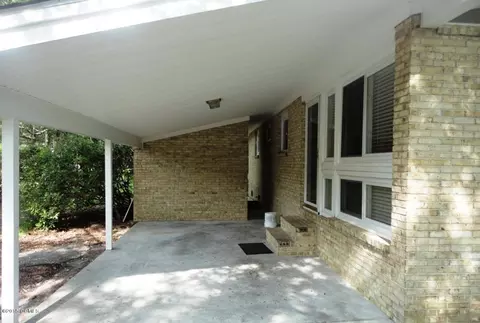 113 Willow Rd, Pine Knoll Shores, NC 28512 photo 3