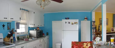 304 Fort Macon Rd E, Atlantic Beach, NC 28512 photo 9