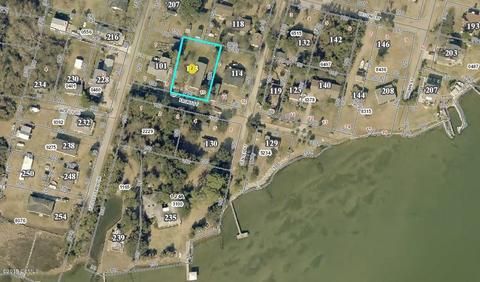 103 Front St, Marshallberg, NC 28553 photo 4