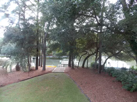 121 Cedar Rd, Pine Knoll Shores, NC 28512 photo 1