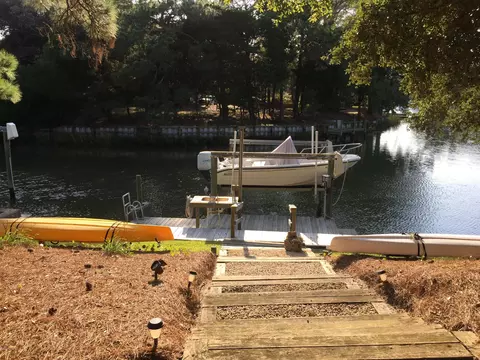 121 Cedar Rd, Pine Knoll Shores, NC 28512 photo 3