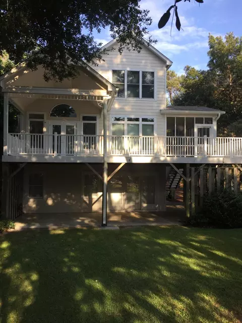 121 Cedar Rd, Pine Knoll Shores, NC 28512 photo 2