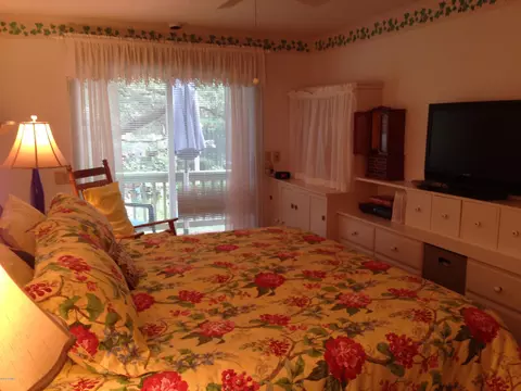 104 Cedar Rd, Pine Knoll Shores, NC 28512 photo 19