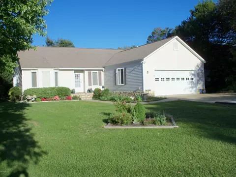 108 Cedar Rd, Pine Knoll Shores, NC 28512 photo 1