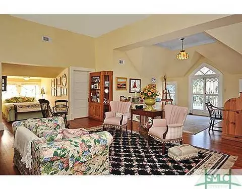 920 E Victory Dr, Savannah, GA 31405 photo 22