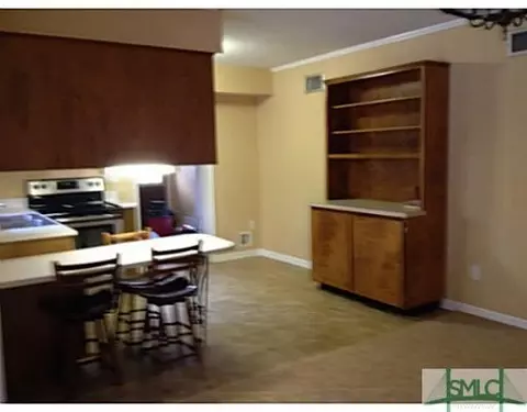 2425 Dolphin Dr, Savannah, GA 31406 photo 8
