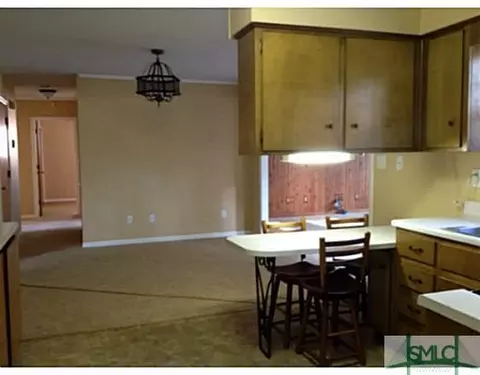 2425 Dolphin Dr, Savannah, GA 31406 photo 9