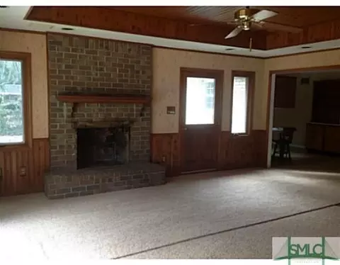 2425 Dolphin Dr, Savannah, GA 31406 photo 2