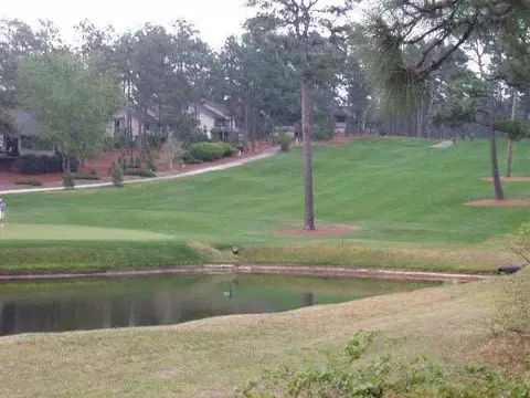 102 Sakonnet Trl, Pinehurst, NC 28374 photo 2