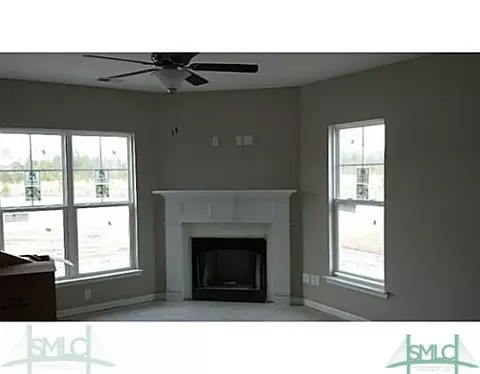 214 Lakepointe Dr, Pooler, GA 31322 photo 4