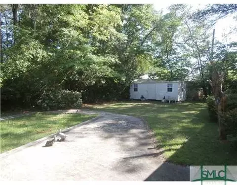 105 Lake Dr, Springfield, GA 31329 photo 4