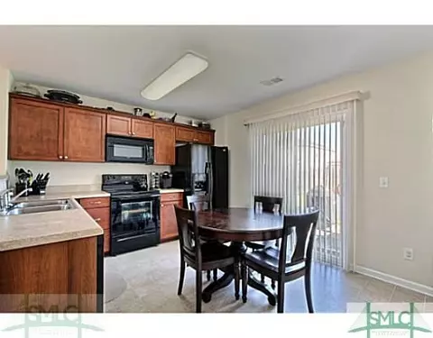 147 Lakepointe Dr, Pooler, GA 31322 photo 9