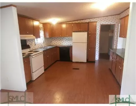 407 Hummingbird Ln, Springfield, GA 31329 photo 4