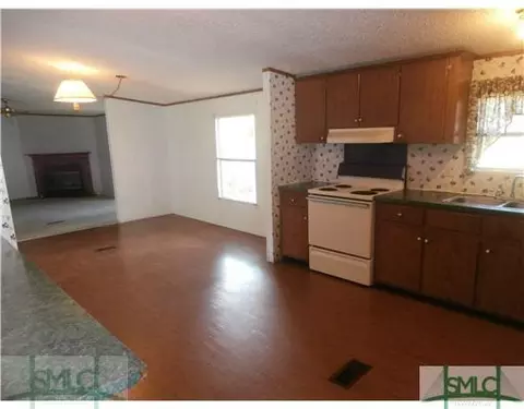 407 Hummingbird Ln, Springfield, GA 31329 photo 5